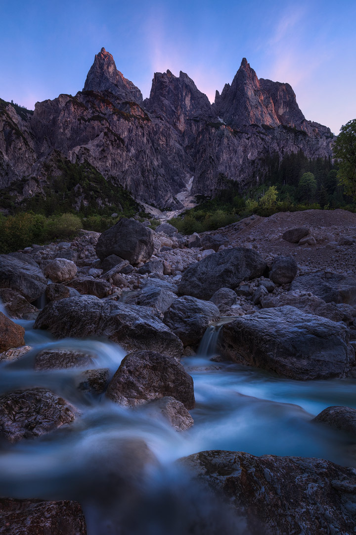 Cuernos - Germany The jagged mountains of Berchtesgaden at Dawn.